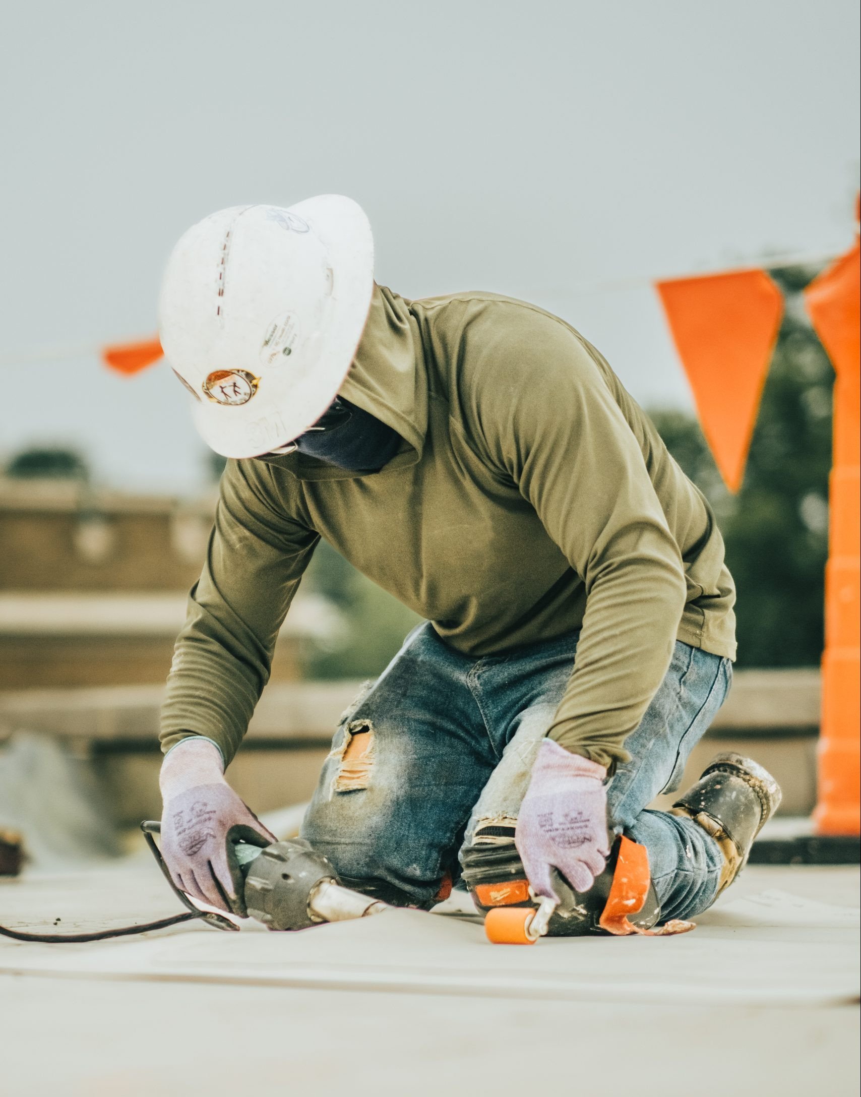 Commercial roof repair and maintenance